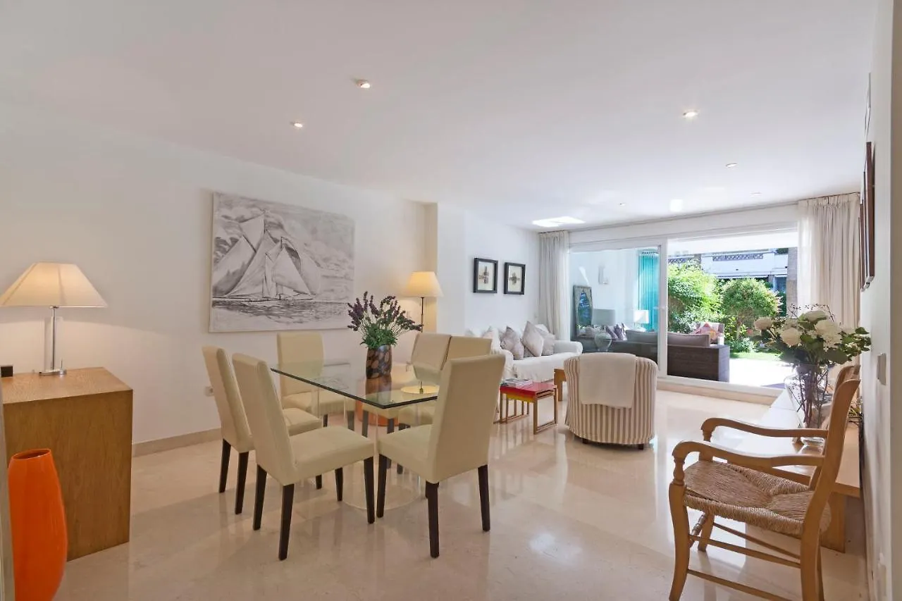 Apartment Las Canas Beach, Ground Floor First Line Beach, Marbella Golden Mile
