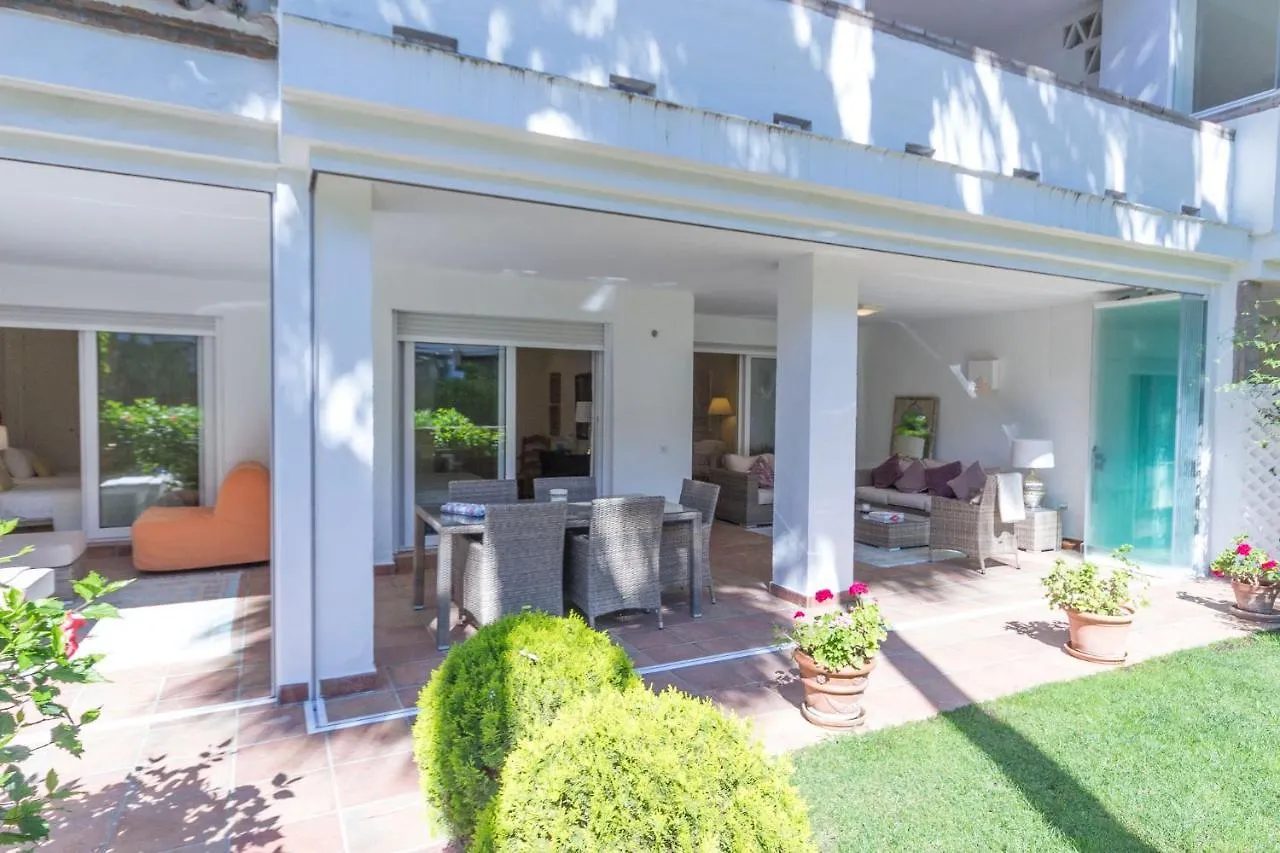 Las Canas Beach, Ground Floor First Line Beach, Marbella Golden Mile アパート