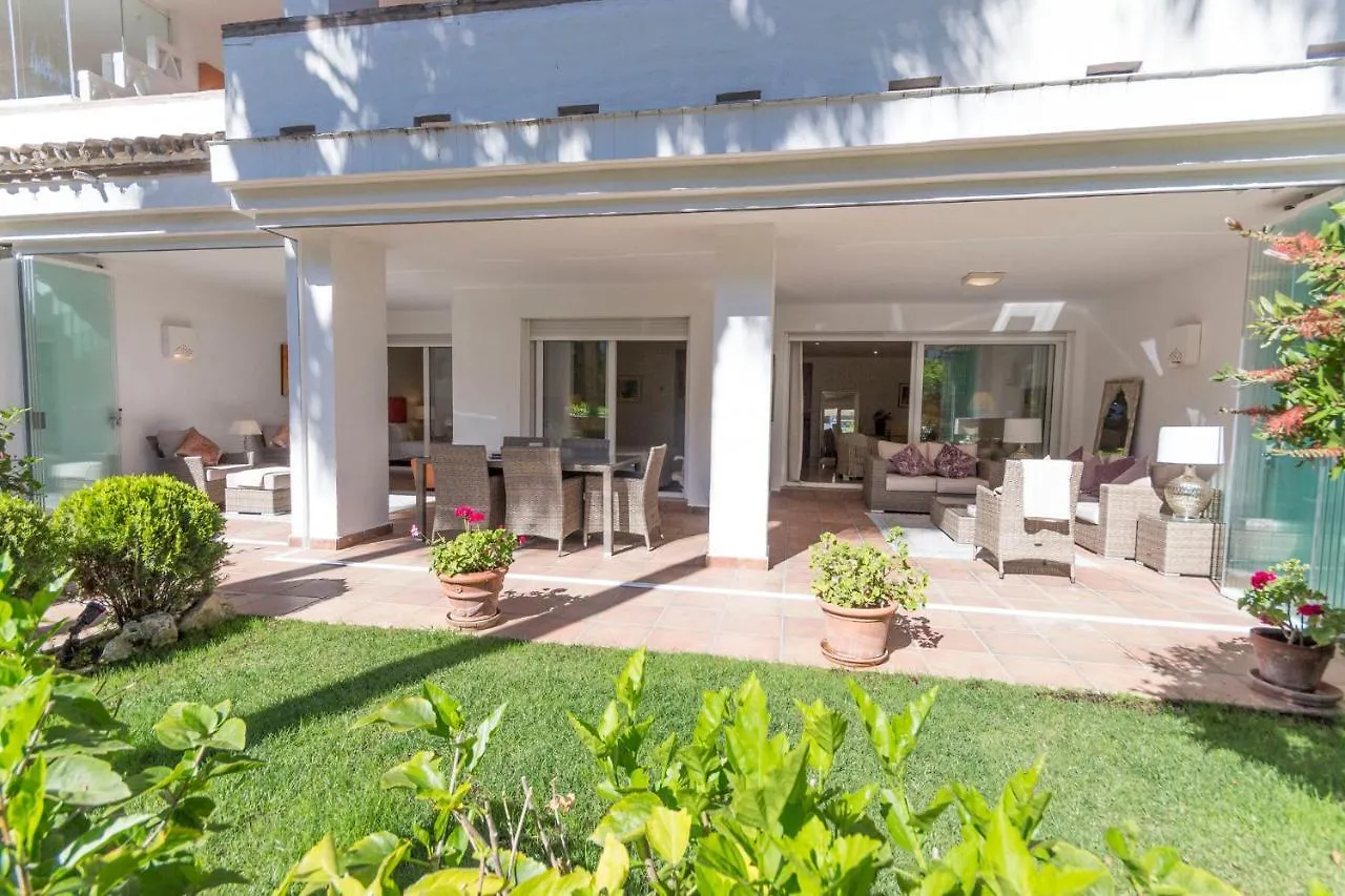 アパート Las Canas Beach, Ground Floor First Line Beach, Marbella Golden Mile スペイン