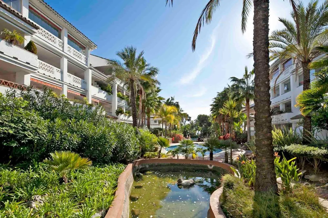 Las Canas Beach, Ground Floor First Line Beach, Marbella Golden Mile Apartment