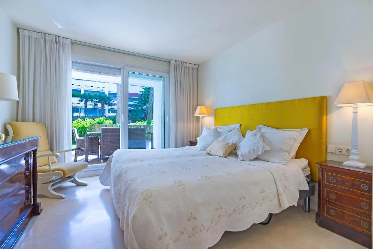 Apartment Las Canas Beach, Ground Floor First Line Beach, Marbella Golden Mile